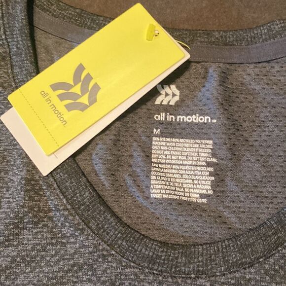 Women’s All In Motion Gray Seamless & Moisture Wicking Tank Top Size M NWT - Picture 8 of 11